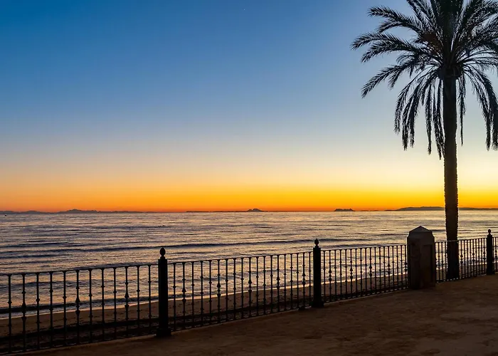 Appartamento In Private Urbanization Next To The Sea *