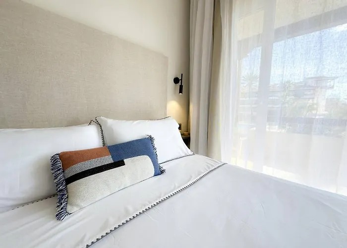 Appartamento In Private Urbanization Next To The Sea